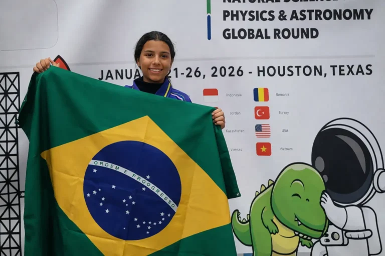 Menina brasileira, estudante do ensino fundamental, enfrenta 229 alunos, conquista medalha de ouro em olimpíada de ciência nos EUA