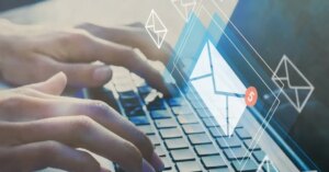 Academia Brasileira de Letras revela abreviação correta de atenciosamente e muda a forma como você deve se comunicar em e-mails profissionais