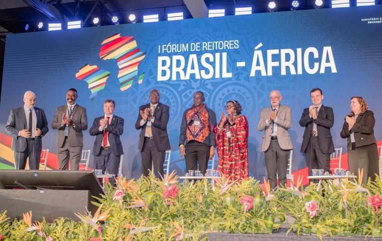 Fórum de reitores Brasil-África encerra com compromissos que garantem novas oportunidades de cooperação acadêmica e intercâmbio para estudantes até 2028