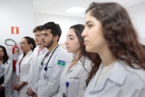 MEC libera primeiros pagamentos da bolsa permanência mais médicos e garante apoio financeiro a estudantes de medicina em vulnerabilidade social