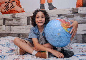 Menino prodígio de 12 anos conquista vaga na faculdade e inicia jornada acadêmica em biomedicina, abrindo portas para futuros talentos e inspirando jovens estudantes