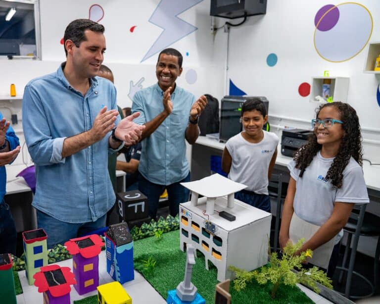 Prefeitura do Rio lança novo ginásio educacional tecnológico e abre vagas para 330 alunos em ensino inovador com foco em tecnologia e futuro profissional