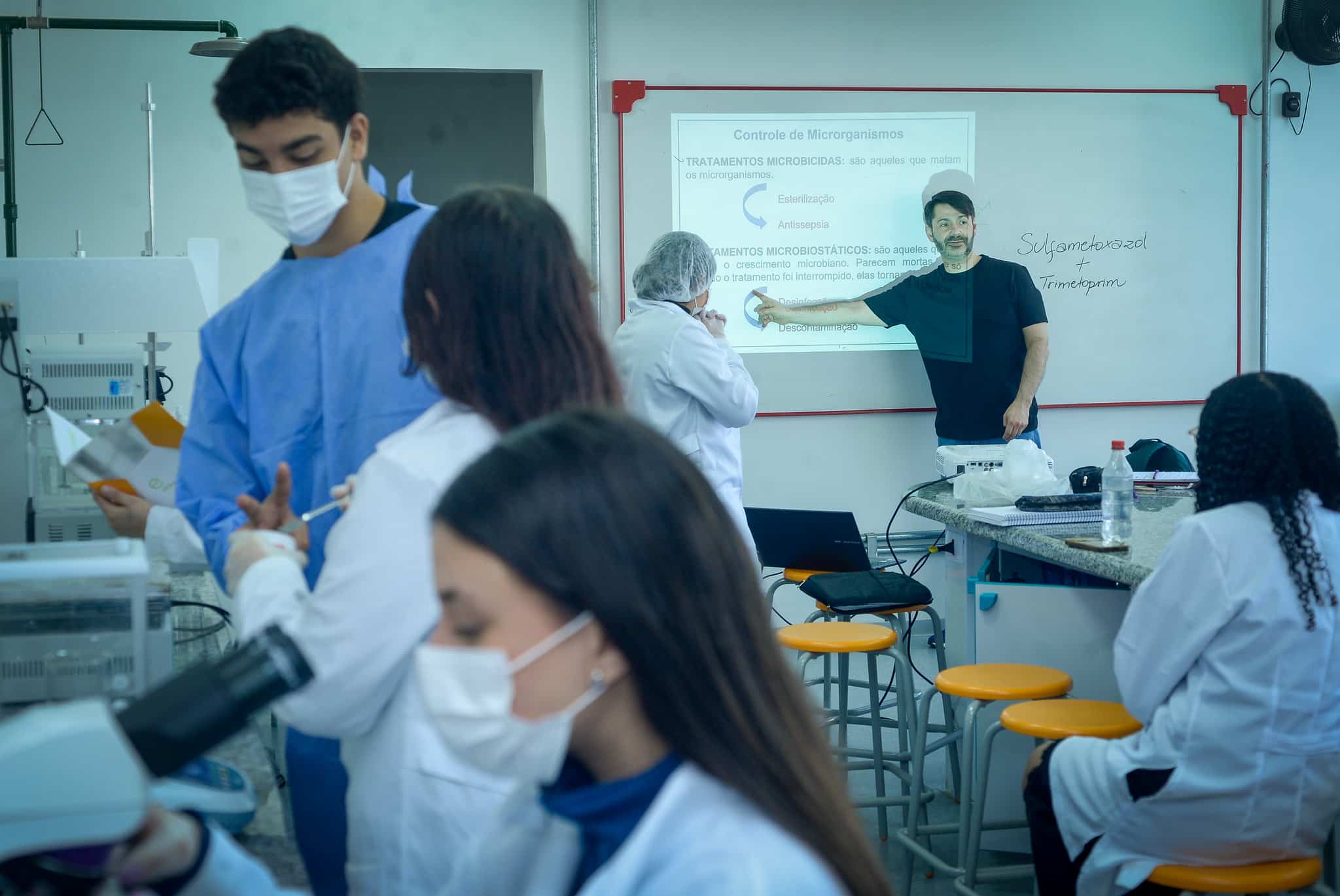 São Paulo abre inscrições até 19 de junho para seleção de professores do Ensino Médio Técnico com vagas em 91 Unidades Regionais de Ensino e salários de até R$ 5.565