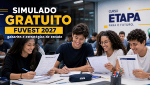 Estudantes participam de simulado gratuito para a Fuvest 2027 no Curso Etapa com acesso a gabarito e estratégias de estudo.