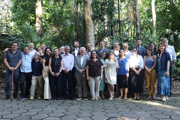 Brasil e França lançam nova parceria em pesquisa que garante até R$ 1,4 milhão em bolsas e amplia oportunidades para estudantes e cientistas na Amazônia