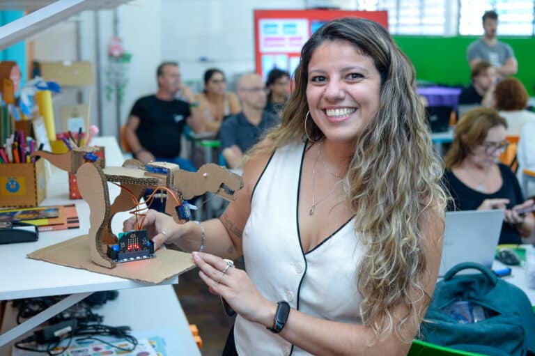 Inscrições para processo seletivo de professores do Ensino Fundamental, Médio e Médio técnico em São Paulo encerram em 18 de junho de 2026 com vagas disponíveis em diversas regiões