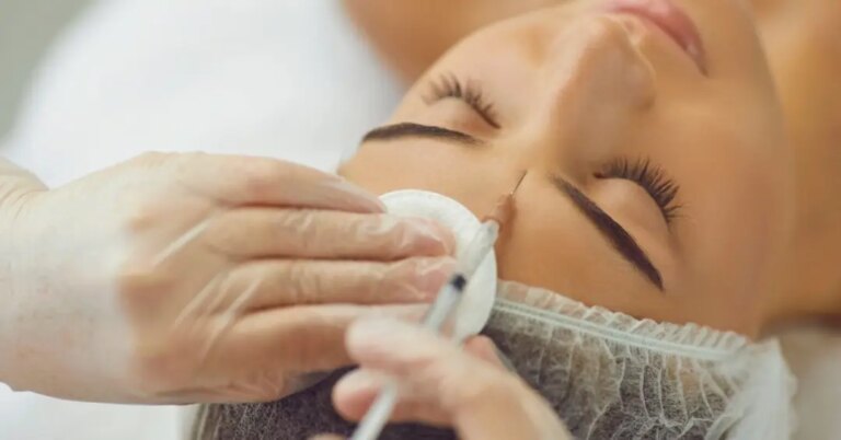 Instituições de beleza oferecem cursos gratuitos sobre botox e garantem certificação para quem quer se especializar na área estética
