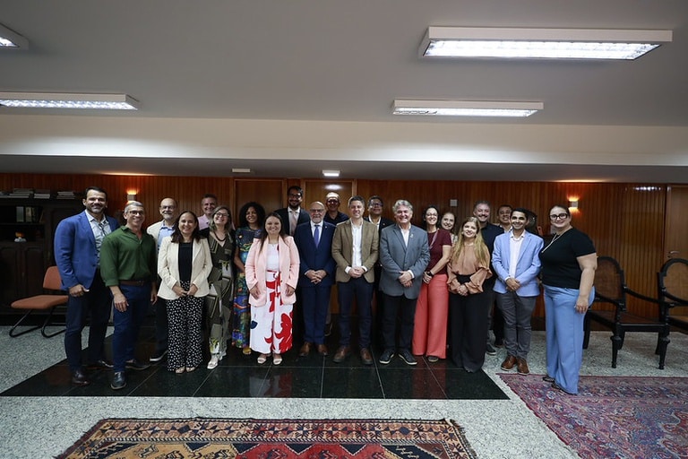 MEC anuncia entrega de novo alojamento na UFPE e garante investimentos que podem transformar a infraestrutura da educação em Pernambuco