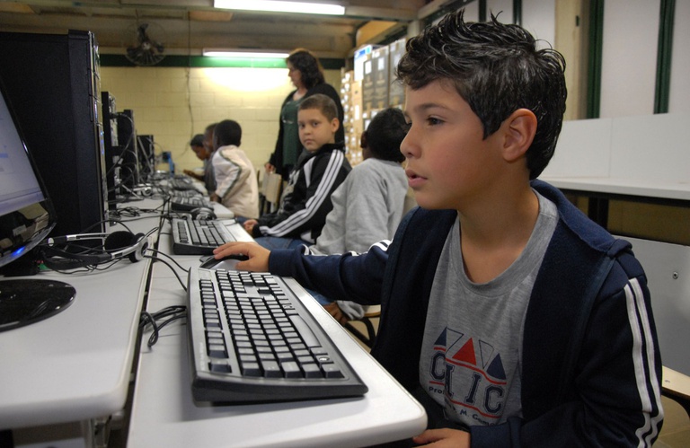 MEC promove webinário sobre educação digital e oferece orientações para municípios que buscam atualizar currículos e garantir aprendizado de qualidade para alunos