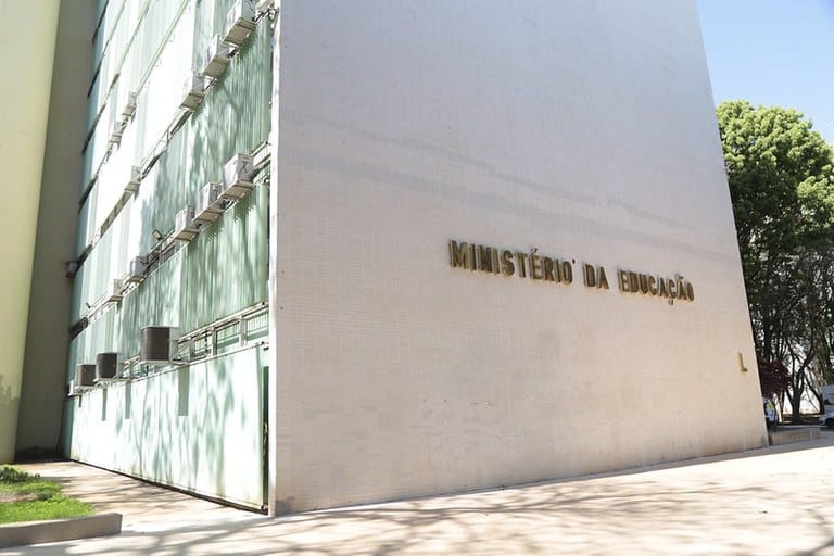 Ministério da Educação libera resultado preliminar do Sandbox Regulatório de inteligência artificial e abre caminho para inovações na educação com participação de edtechs e universidades