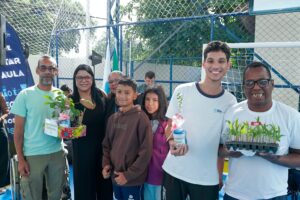 Secretaria de Educação lança programa de plantio de árvores nativas e oferece aos alunos oportunidade de aprendizado e conscientização ambiental