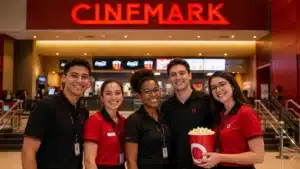 Cinemark divulga 53 vagas de emprego e oportunidades em atendimento