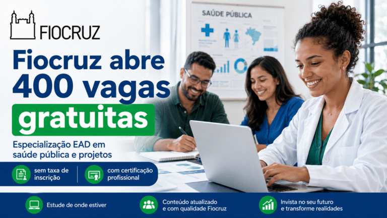 Profissional de saúde usando notebook em ambiente de estudo, com colegas ao fundo, representando cursos de especialização EAD da Fiocruz em saúde pública e planejamento de projetos.