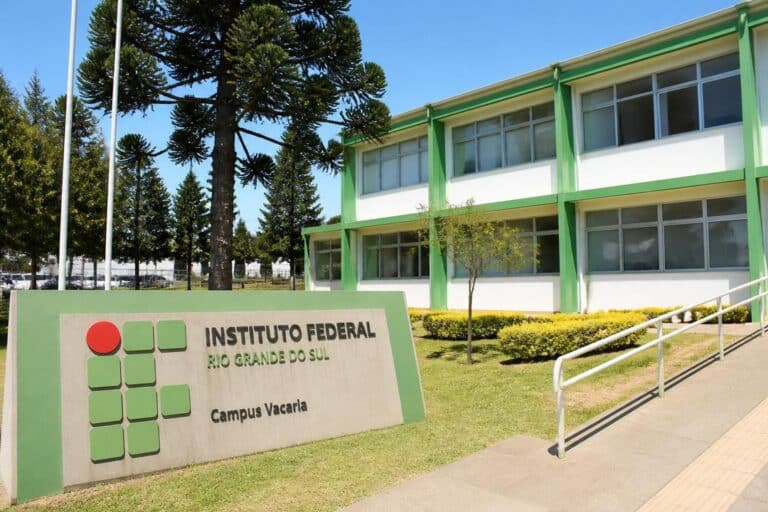 IFRS Vacaria abre inscrições para transferência interna, externa e ingresso de diplomados em cursos superiores gratuitos e técnico subsequente para 2026/2: vagas remanescentes, seleção simplificada e matrícula online