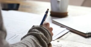 Instituição revela dicas essenciais para evitar a ilusão de competência e transforma a forma como você estuda para concursos e vestibulares