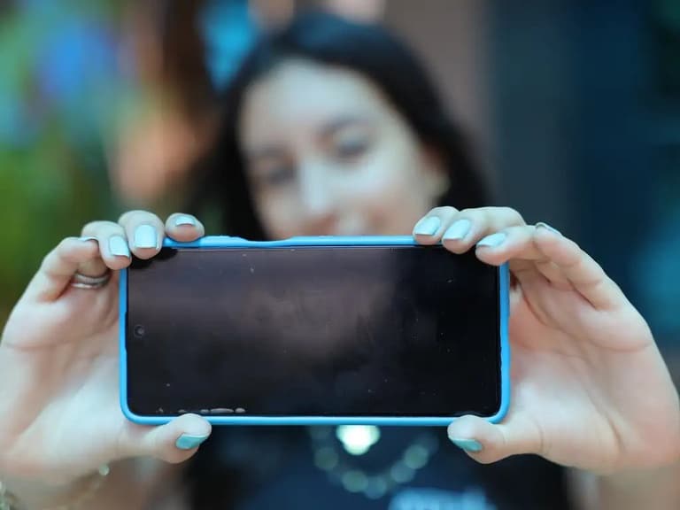 MEC Idiomas libera acesso a plataforma gratuita de aprendizado de inglês e espanhol com certificado e pode transformar sua carreira profissional