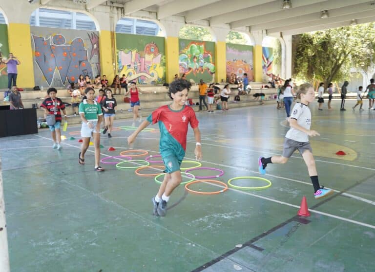 Secretaria de Educação do Rio de Janeiro abre inscrições para colônia de férias e garante atividades gratuitas para crianças durante o recesso escolar